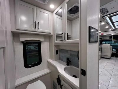 2027 Fleetwood DISCOVERY — photo 21 view