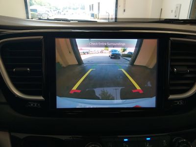 2023 Chrysler Pacifica - Photo 16