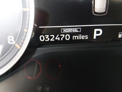 2025 Mitsubishi Outlander — photo 14 view