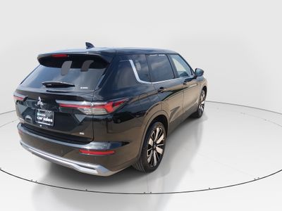 2025 Mitsubishi Outlander — photo 7 view