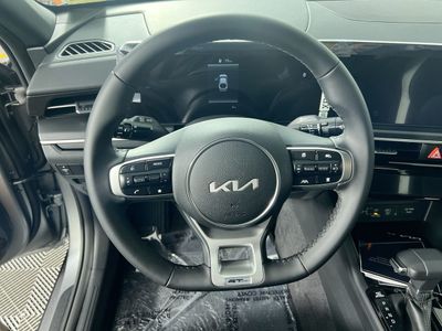2026 Kia K5 — photo 17 view