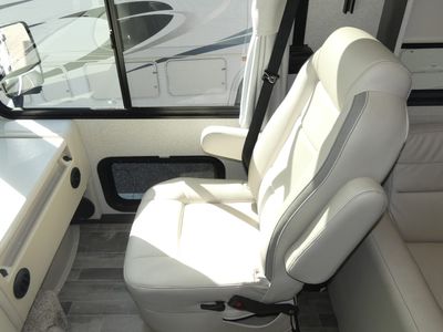 2024 Thor Motor Coach Indigo - Photo 13