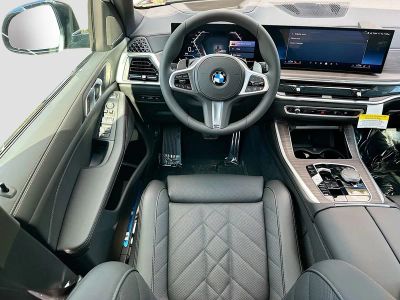 2026 BMW X5 — photo 17 view