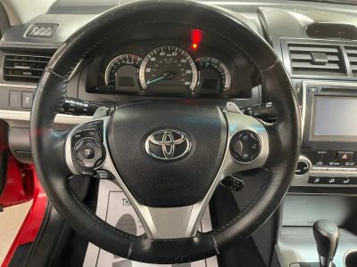 2014 Toyota Camry - Photo 19