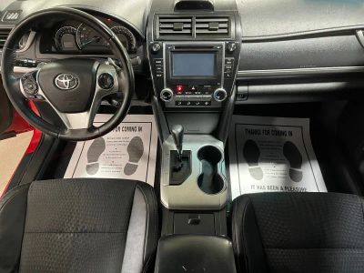 2014 Toyota Camry - Photo 13