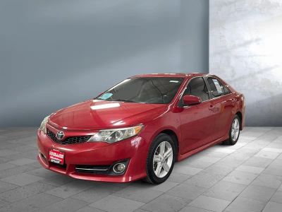2014 Toyota Camry - Photo 1