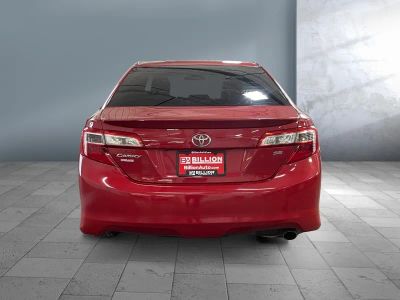 2014 Toyota Camry - Photo 5