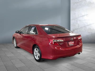 2014 Toyota Camry - Photo 4