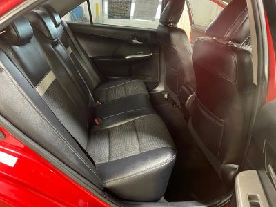 2014 Toyota Camry - Photo 18