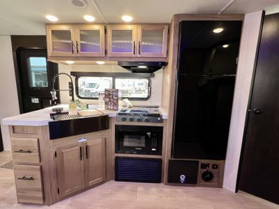 2026 Forest River Cherokee Grey Wolf — photo 23 view