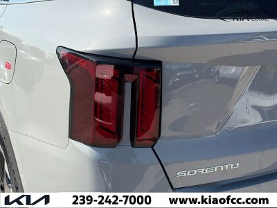 2026 Kia Sorento — photo 9 view