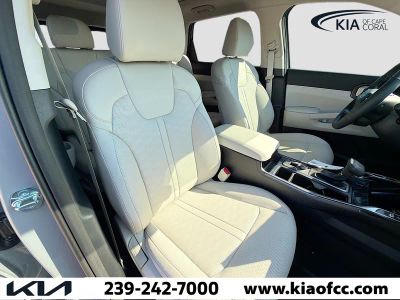 2026 Kia Sorento — photo 13 view
