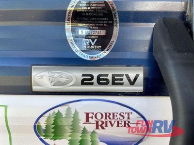 2025 Forest River RV Cherokee Wolf Den - Photo 33