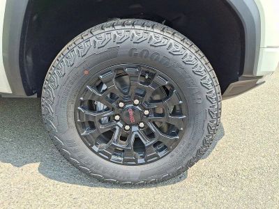 2026 GMC Canyon — detail view