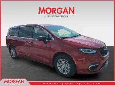 2026 Chrysler Pacifica Select in Red — front three-quarter view
