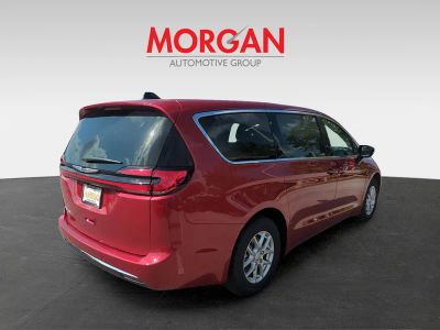 2026 Chrysler Pacifica — detail view
