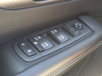 2026 Chrysler Pacifica — photo 25 view