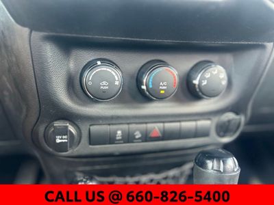 2013 Jeep Wrangler - Photo 17