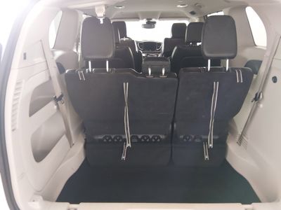 2023 Chrysler Pacifica — photo 11 view