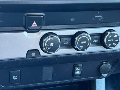 2019 Toyota Tacoma - Photo 20