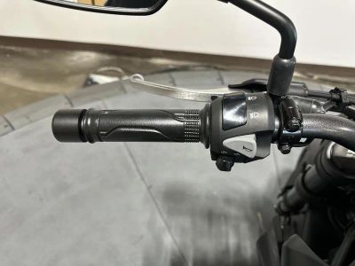 2026 Honda CB300R - Photo 13