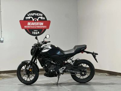 2026 Honda CB300R - Photo 9