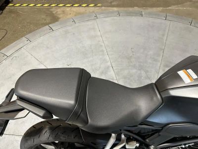 2026 Honda CB300R - Photo 10