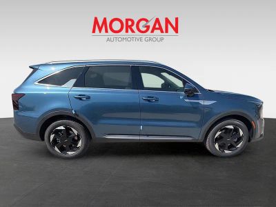 2026 Kia Sorento Hybrid — engine compartment view