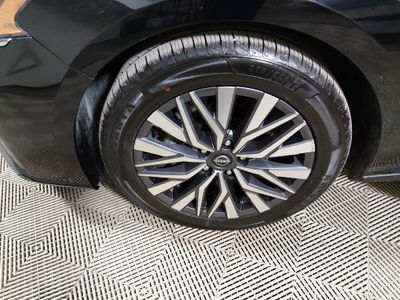 2023 Nissan Altima — photo 10 view
