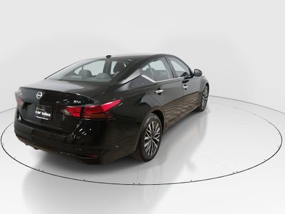 2023 Nissan Altima — photo 7 view