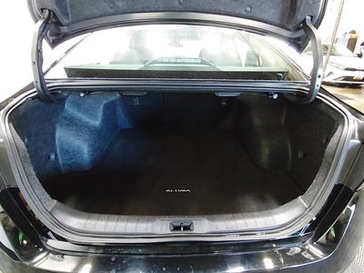 2025 Nissan Altima - Photo 11