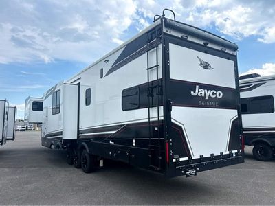 2026 Jayco Seismic - Photo 3