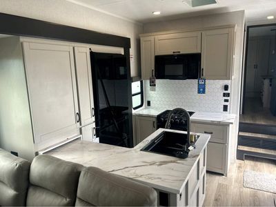 2026 Jayco Seismic - Photo 12
