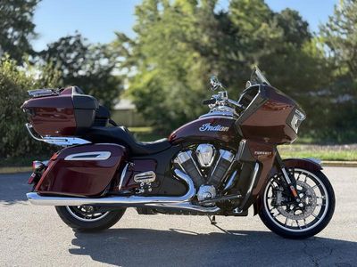 2025 Indian Motorcycle Pursuit Limited Maroon Metallic - Photo 7