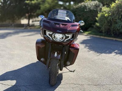 2025 Indian Motorcycle Pursuit Limited Maroon Metallic - Photo 3