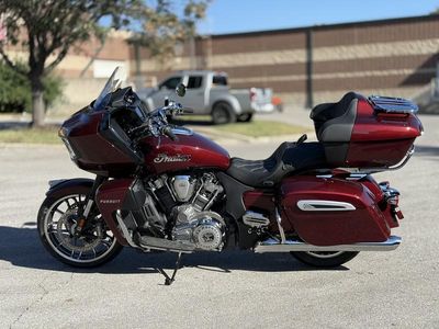 2025 Indian Motorcycle Pursuit Limited Maroon Metallic - Photo 8