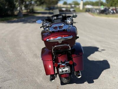 2025 Indian Motorcycle Pursuit Limited Maroon Metallic - Photo 6