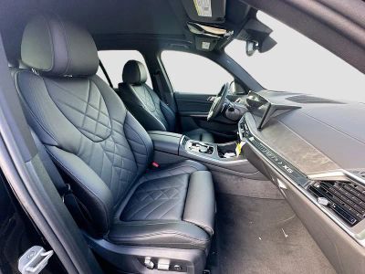 2026 BMW X5 — photo 23 view
