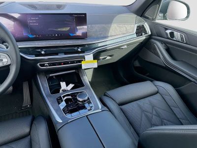 2026 BMW X5 — photo 18 view