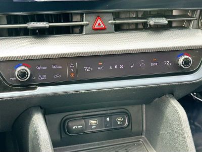 2023 Kia Sportage — photo 16 view