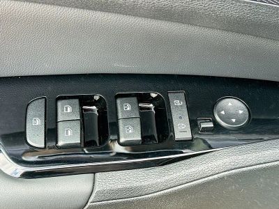 2023 Kia Sportage — photo 18 view