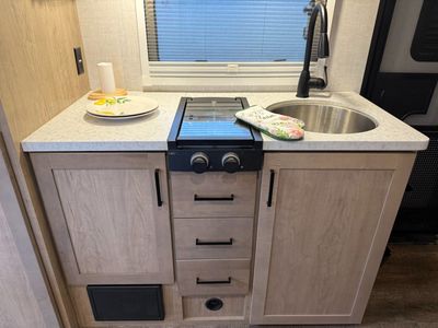 2023 Ember RV Overland - Photo 8