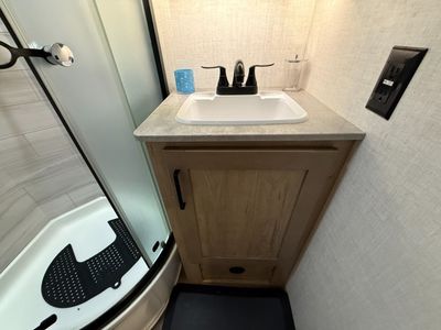 2023 Ember RV Overland - Photo 17