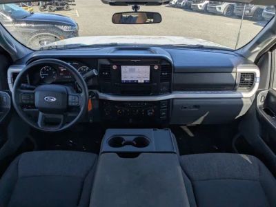 2025 Ford F-250SD — photo 13 view