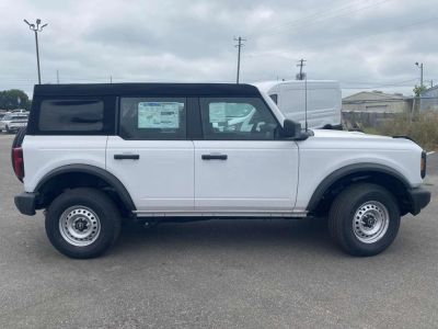 2025 Ford Bronco - Photo 2