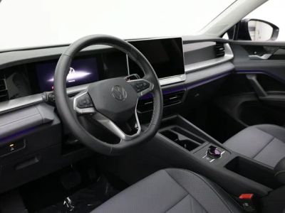 2026 Volkswagen Tiguan — photo 9 view