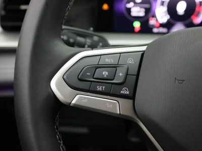 2026 Volkswagen Tiguan — photo 18 view