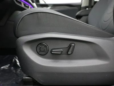 2026 Volkswagen Tiguan — photo 11 view