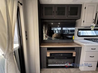 2025 Coachmen RV Brookstone - Photo 19