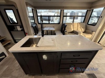 2025 Coachmen RV Brookstone - Photo 18